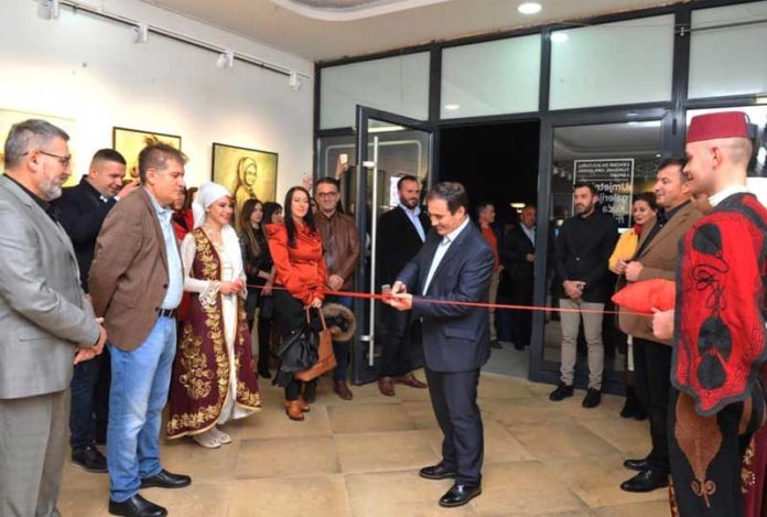 Rezultat slika za U Tutinu svečano otvorena kulturno umjetnička galerija “Kuća mira”